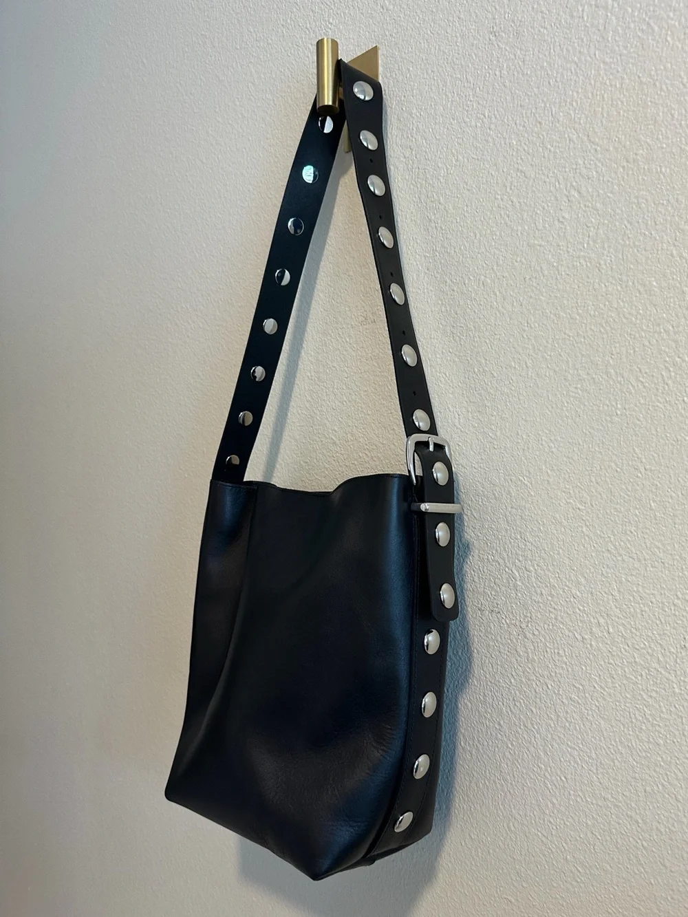 ☀️ New! MADEWELL Essential Medium Bucket Tote in True Black